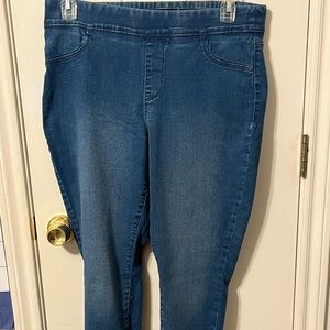 Old Navy Pull-On Super Skinny Midrise Jeans
